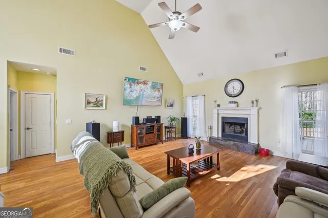 $599,900 | 572 Harbour Shores Drive, Jackson, GA 30233