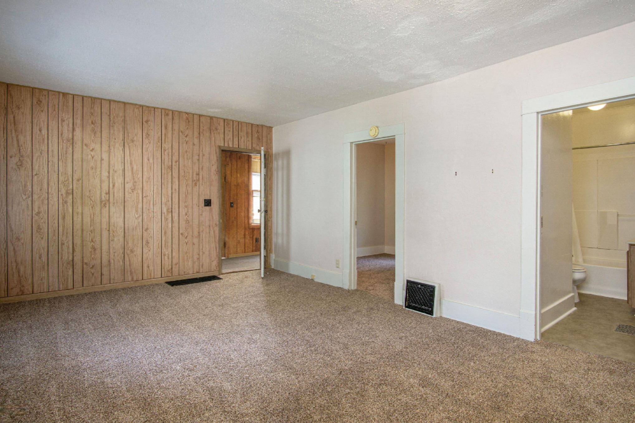 218 North Grant Avenue Three Rivers, MI 49093 - Photo 7 of 18 DSC00014
