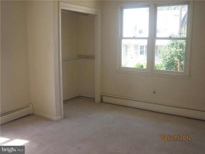 15 Harvin Road Upper Darby, PA 19082 - Photo 6 of 12 Bedroom