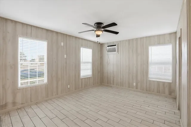 $1,200 | 905 Louisiana Avenue, Unit 1, Corpus Christi, TX 78404