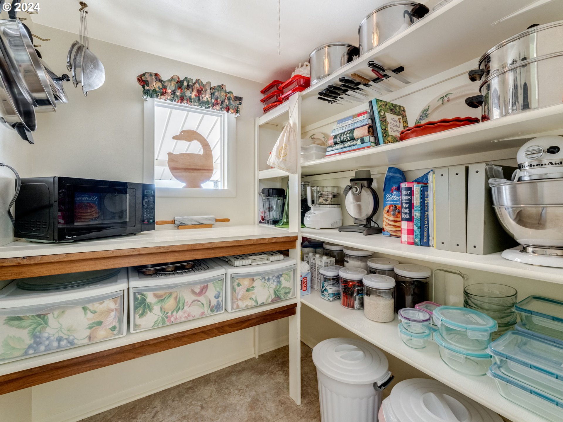4144 Southeast Ogden Street Portland, OR 97202 - Photo 9 of 27 a room with storage and utility