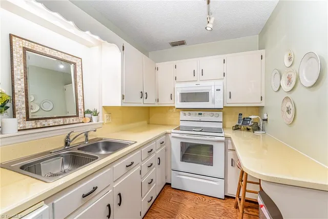 $480,000 | 200 Englewood Trail, Mount Airy, NC 27030