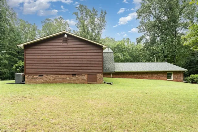 $480,000 | 200 Englewood Trail, Mount Airy, NC 27030