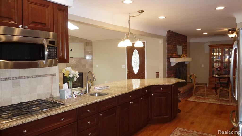 332 Texas Avenue Rochester, MI 48309 - Photo 23 of 28