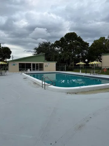 $1,890 | 4124 Northwest 88th Avenue, Unit 203, Coral Springs, FL 33065