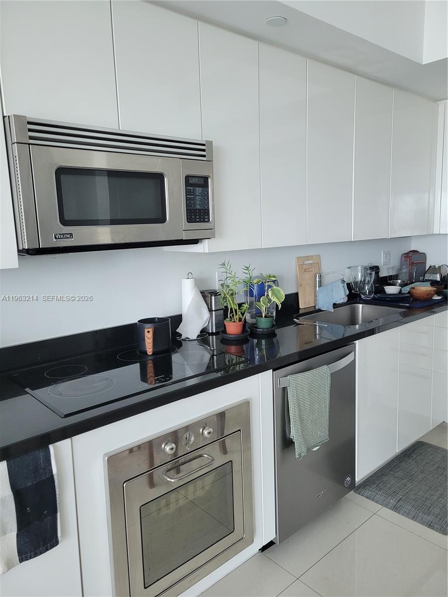 92 Southwest 3rd Street, Unit 2107 Miami, FL 33130 - Photo 3 of 24