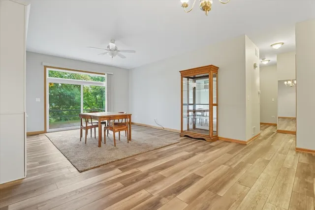 $297,000 | 2346 Ashbrook Lane, Grayslake, IL 60030