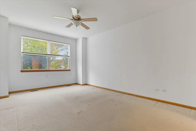 $297,000 | 2346 Ashbrook Lane, Grayslake, IL 60030