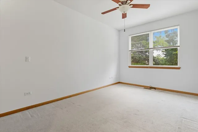 $297,000 | 2346 Ashbrook Lane, Grayslake, IL 60030