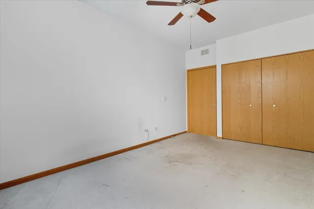 $297,000 | 2346 Ashbrook Lane, Grayslake, IL 60030