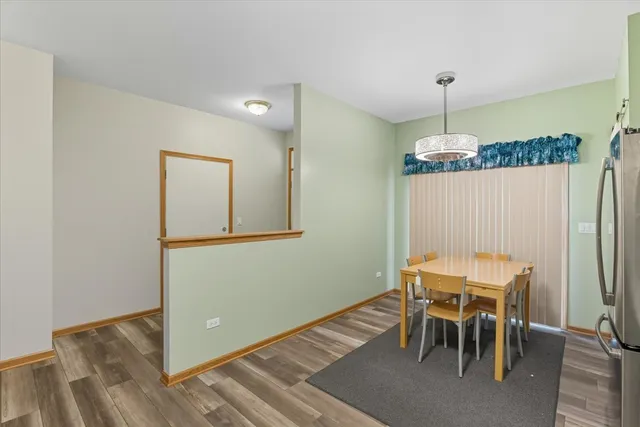 $297,000 | 2346 Ashbrook Lane, Grayslake, IL 60030