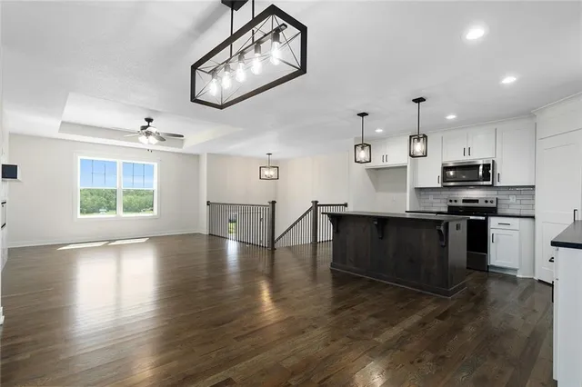 $375,000 | 1320 North Holland Court, Independence, MO 64056