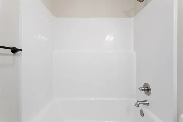 $375,000 | 1320 North Holland Court, Independence, MO 64056