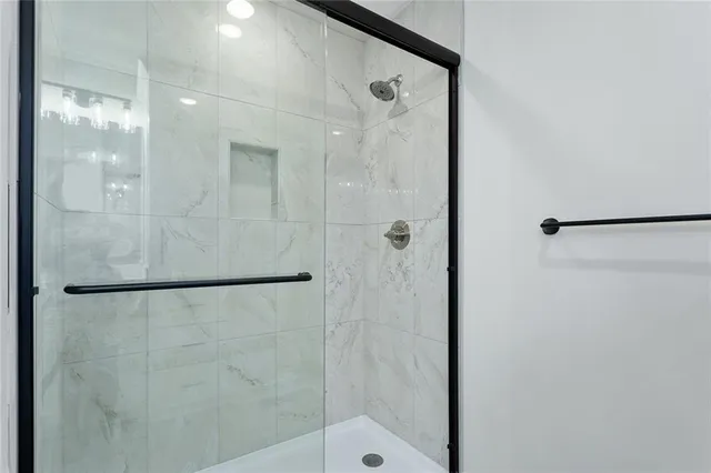 $375,000 | 1320 North Holland Court, Independence, MO 64056