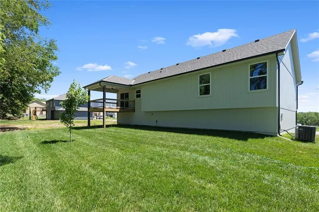 $375,000 | 1320 North Holland Court, Independence, MO 64056