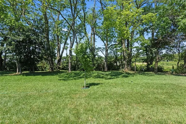 $375,000 | 1320 North Holland Court, Independence, MO 64056