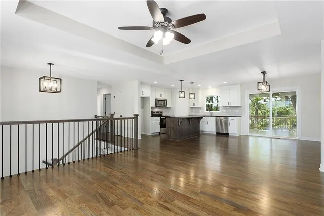 $375,000 | 1320 North Holland Court, Independence, MO 64056