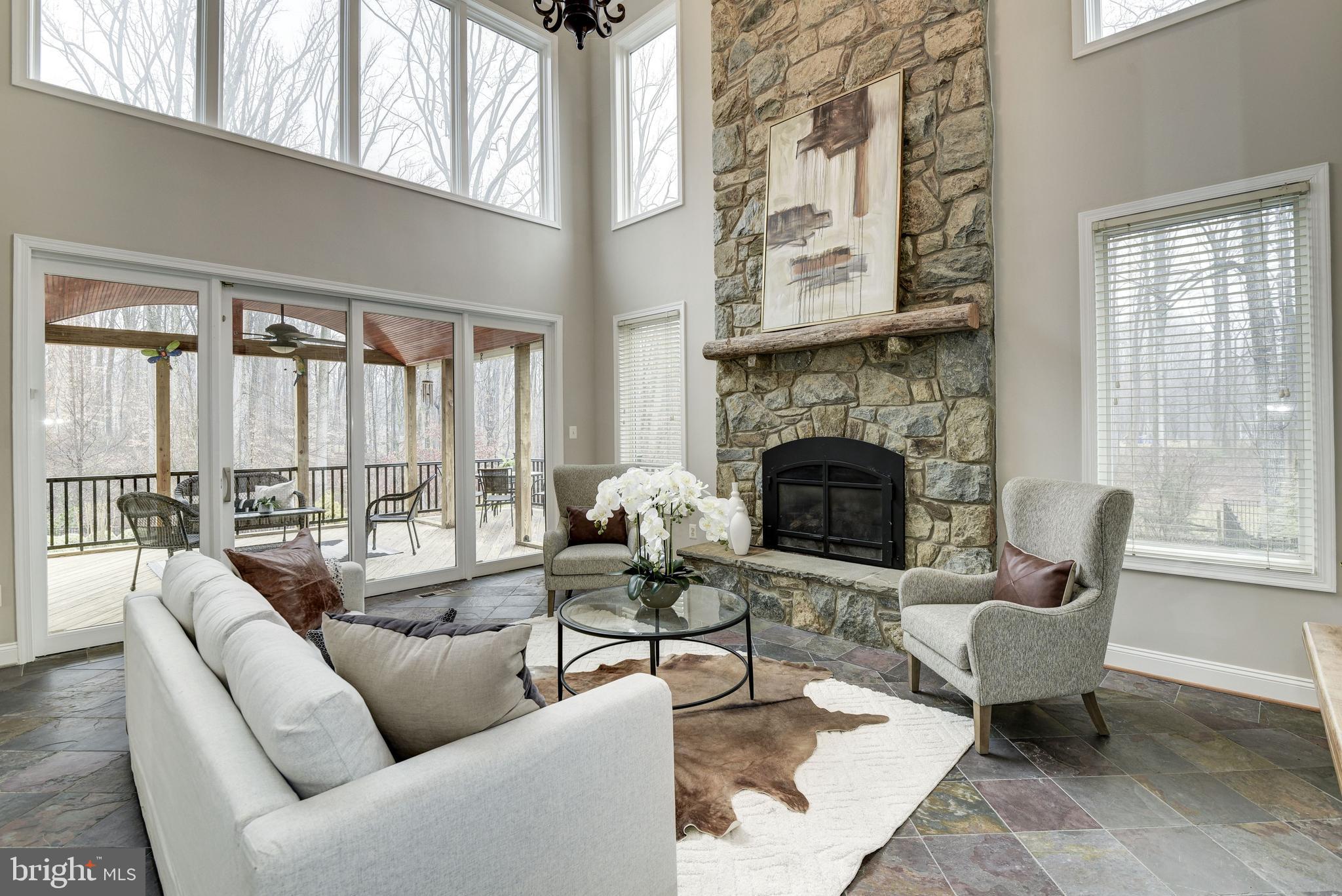 15818 Laughlin Lane Silver Spring, MD 20906 - Photo 13 of 60 Great room