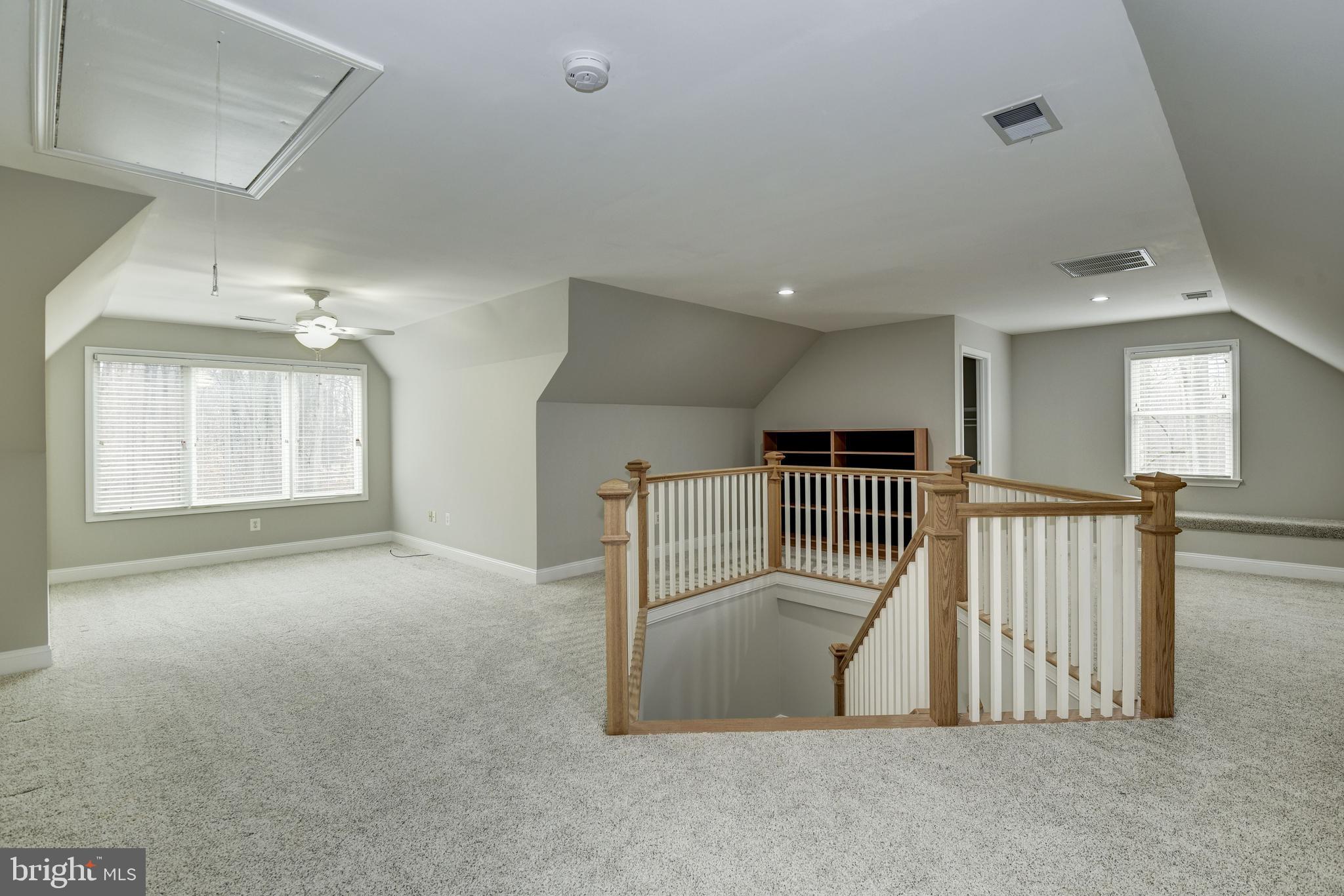 15818 Laughlin Lane Silver Spring, MD 20906 - Photo 39 of 60 4th level open area