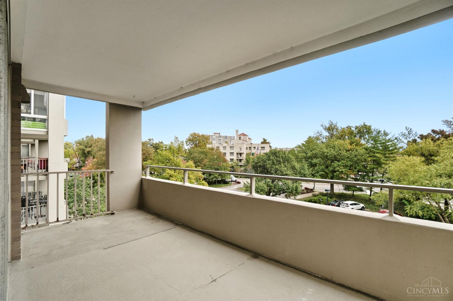 2324 Madison Road, Unit 403 Cincinnati, OH 45208 - Photo 12 of 40