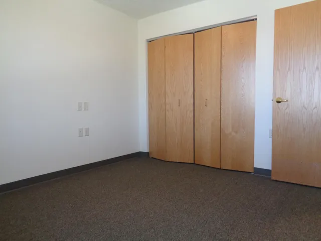 $700 | 2107 Nobles Street, Unit 212, Worthington, MN 56187