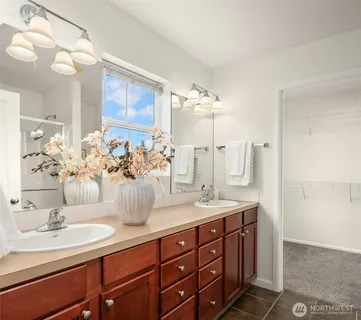 $1,125,000 | 2422 Northeast Keystone Court, Issaquah, WA 98029