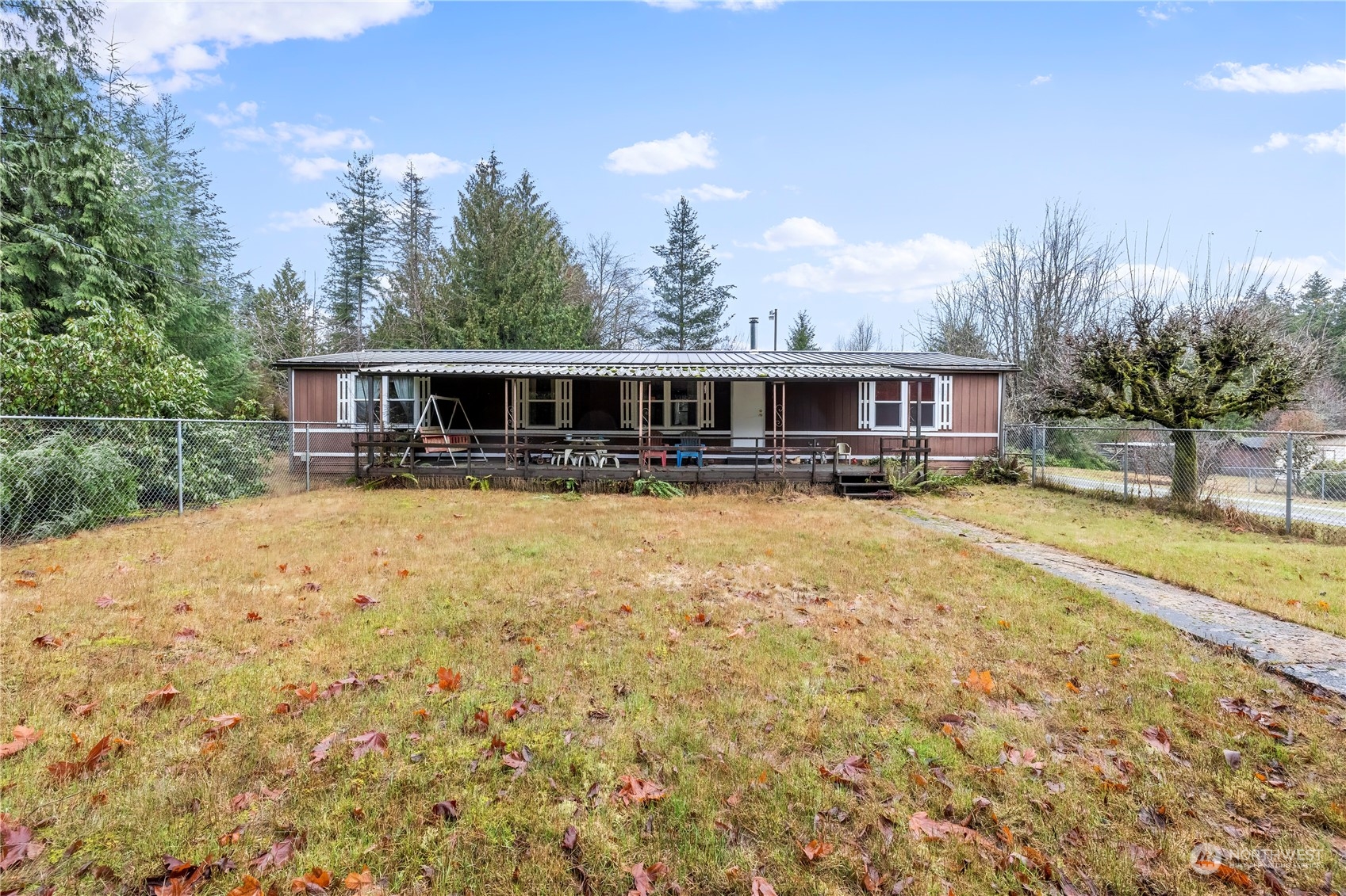 6810 Sidney Road Southwest Port Orchard, WA 98367 - Photo 2 of 26 Gallery Image 2