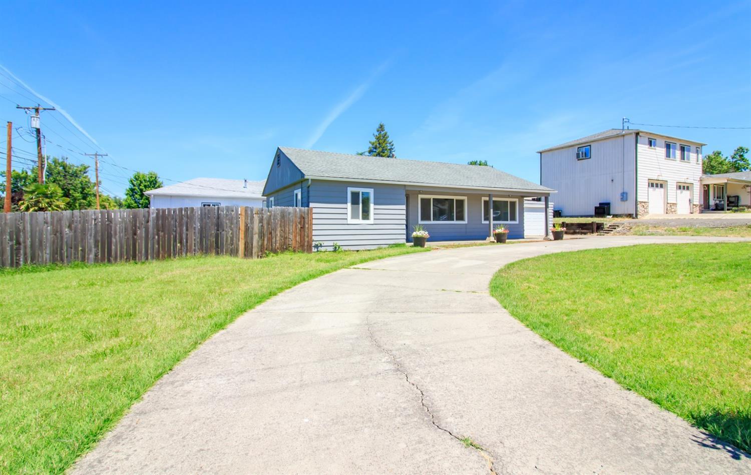 1519 Roberts Road Medford, OR 97504 - Photo 2 of 24 Additional Photo