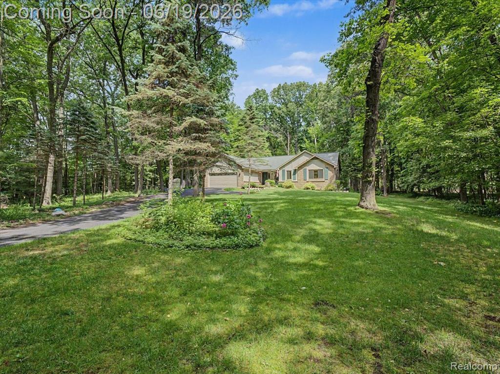 9714 Naiad Road Clarkston, MI 48348 - Photo 5 of 61