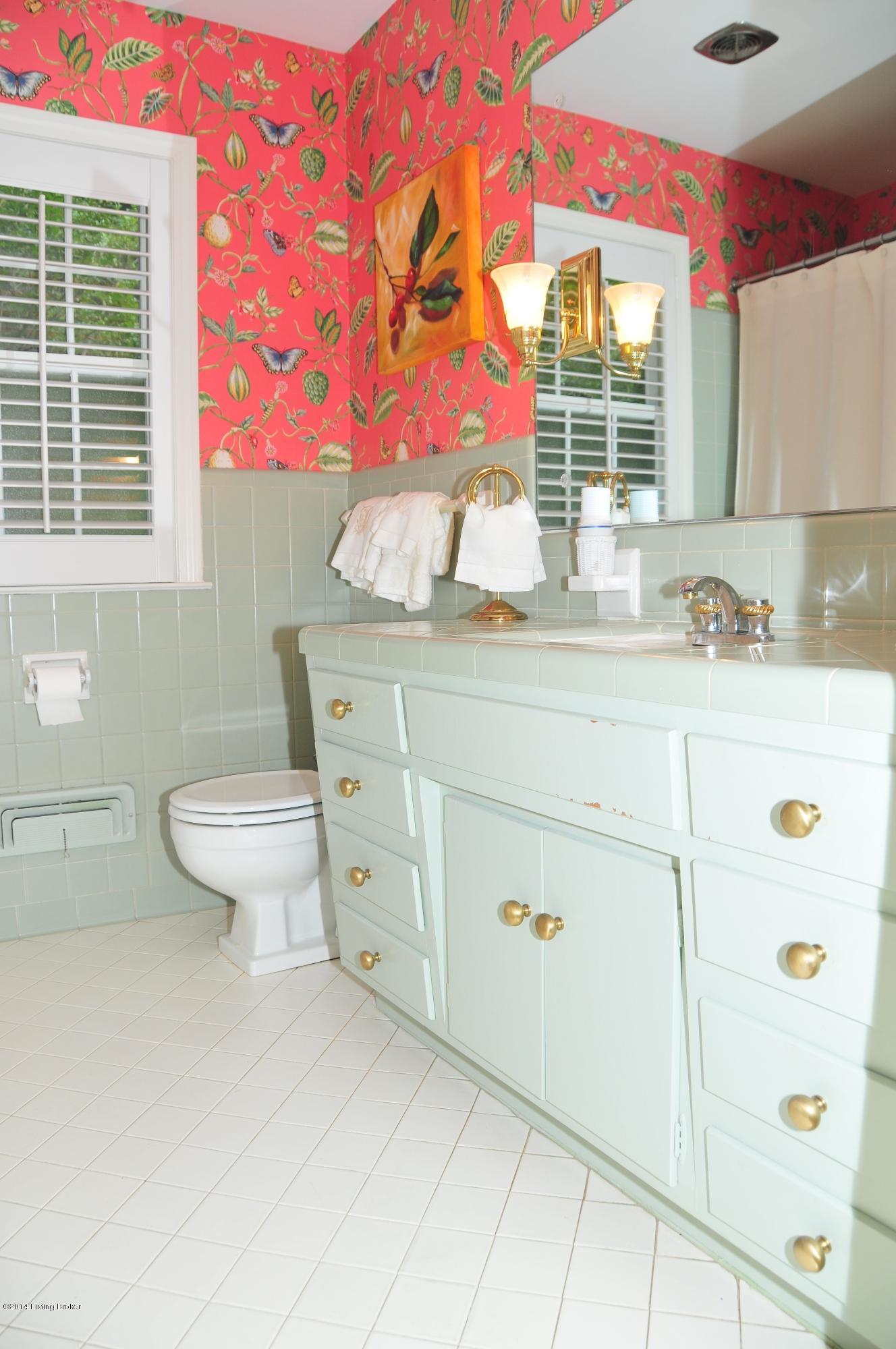 5303 Hempstead Road Louisville, KY 40207 - Photo 14 of 20 Hall bath