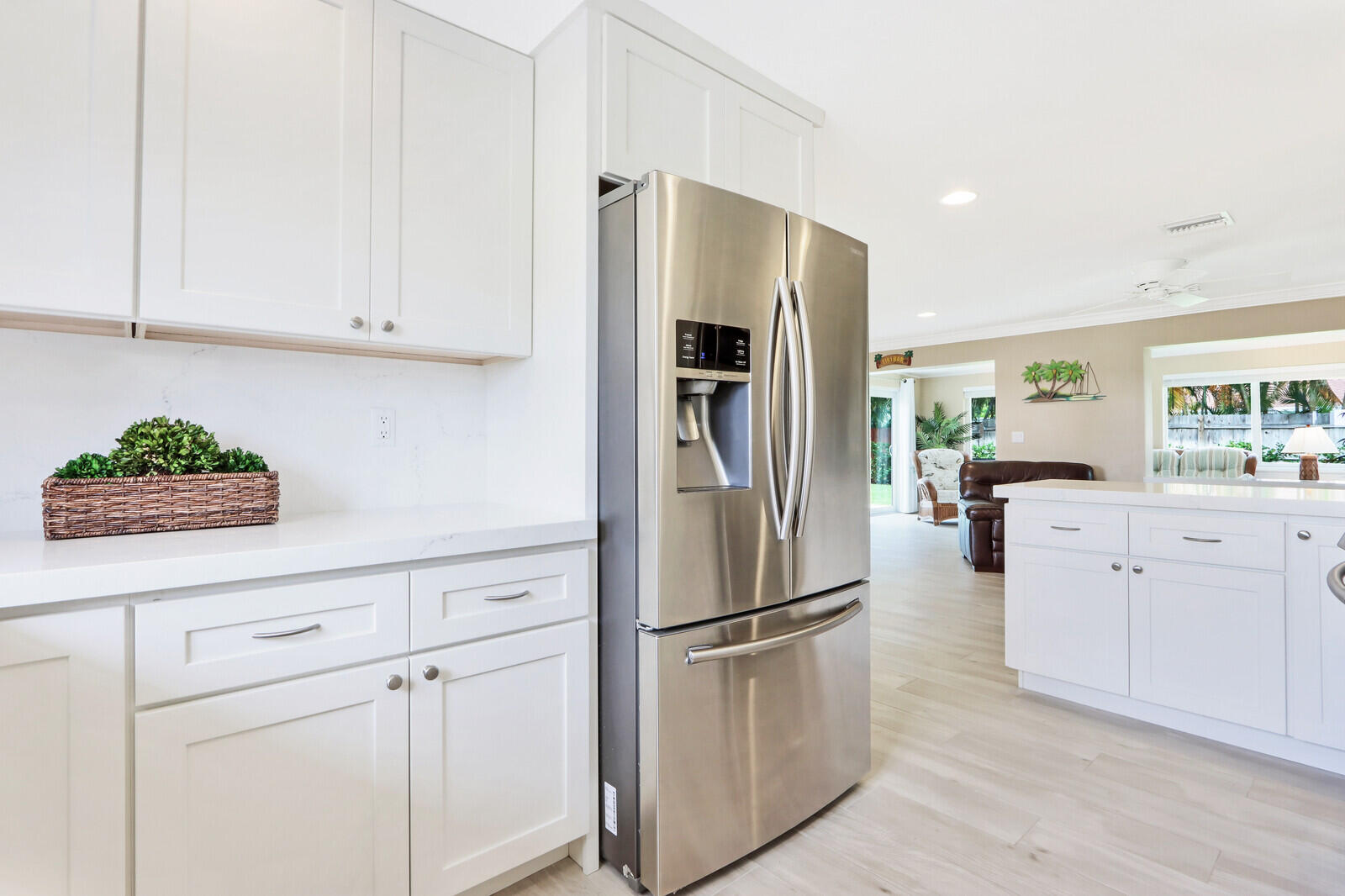 1615 Venus Avenue Jupiter, FL 33469 - Photo 11 of 24 Kitchen