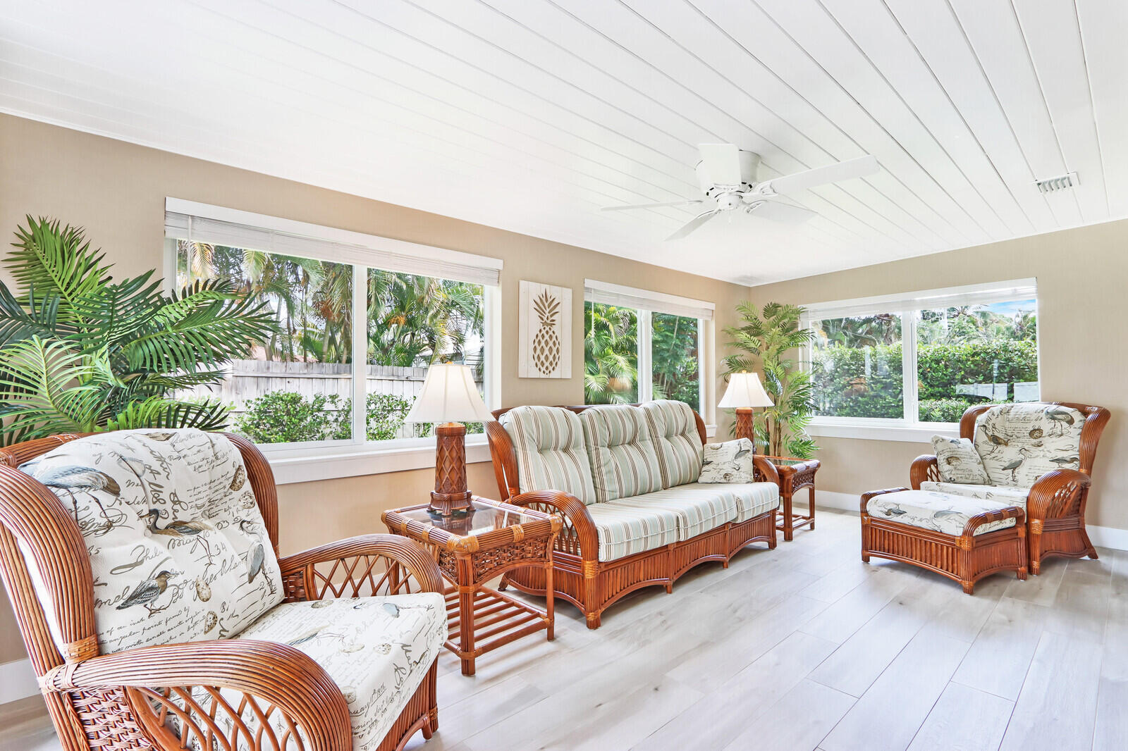 1615 Venus Avenue Jupiter, FL 33469 - Photo 13 of 24 Florida Room