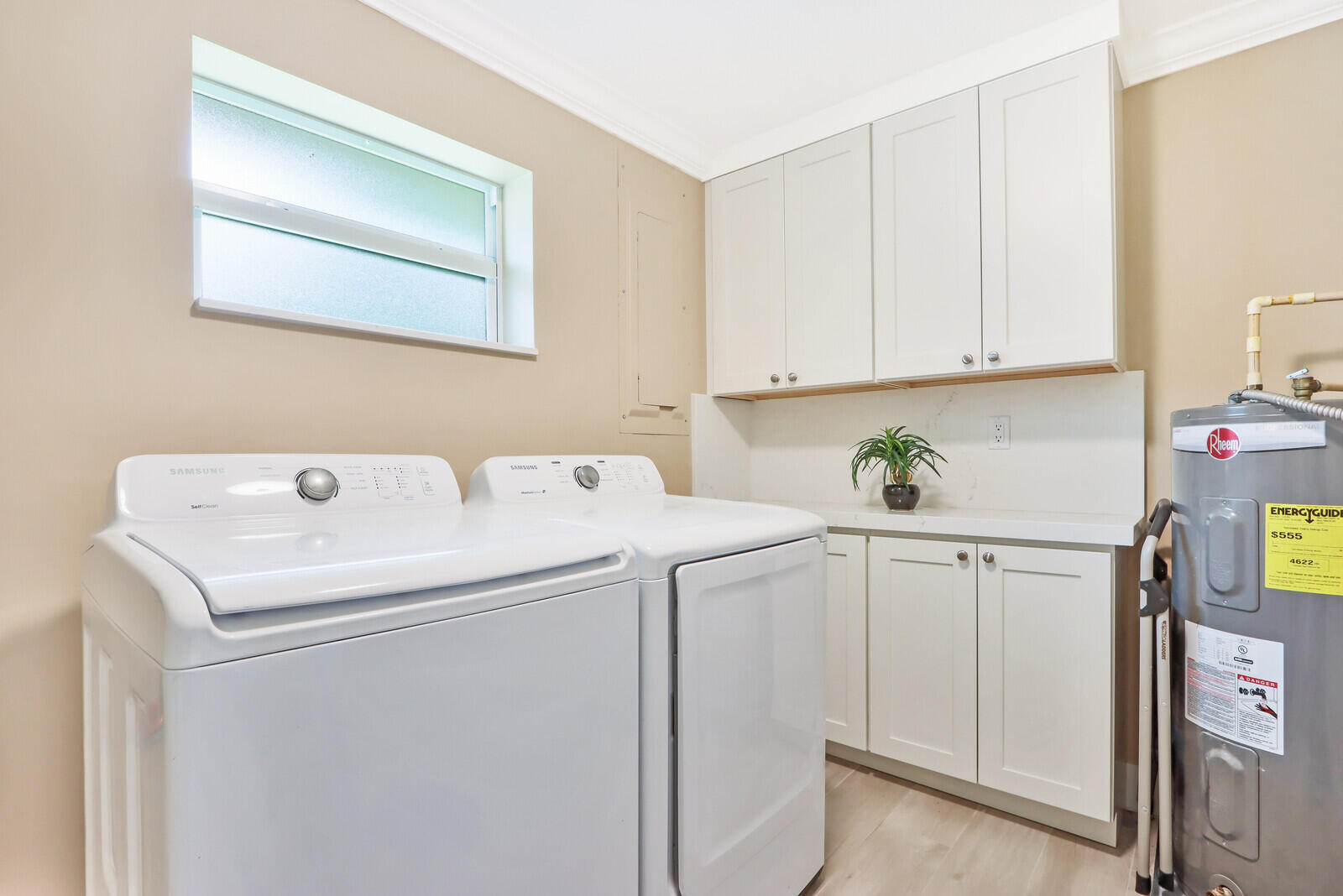 1615 Venus Avenue Jupiter, FL 33469 - Photo 15 of 24 Laundry Room