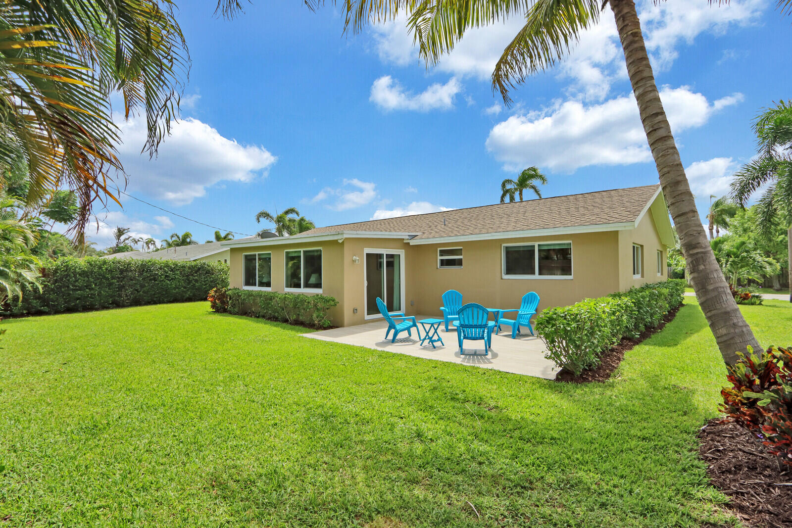 1615 Venus Avenue Jupiter, FL 33469 - Photo 22 of 24 Back Yard