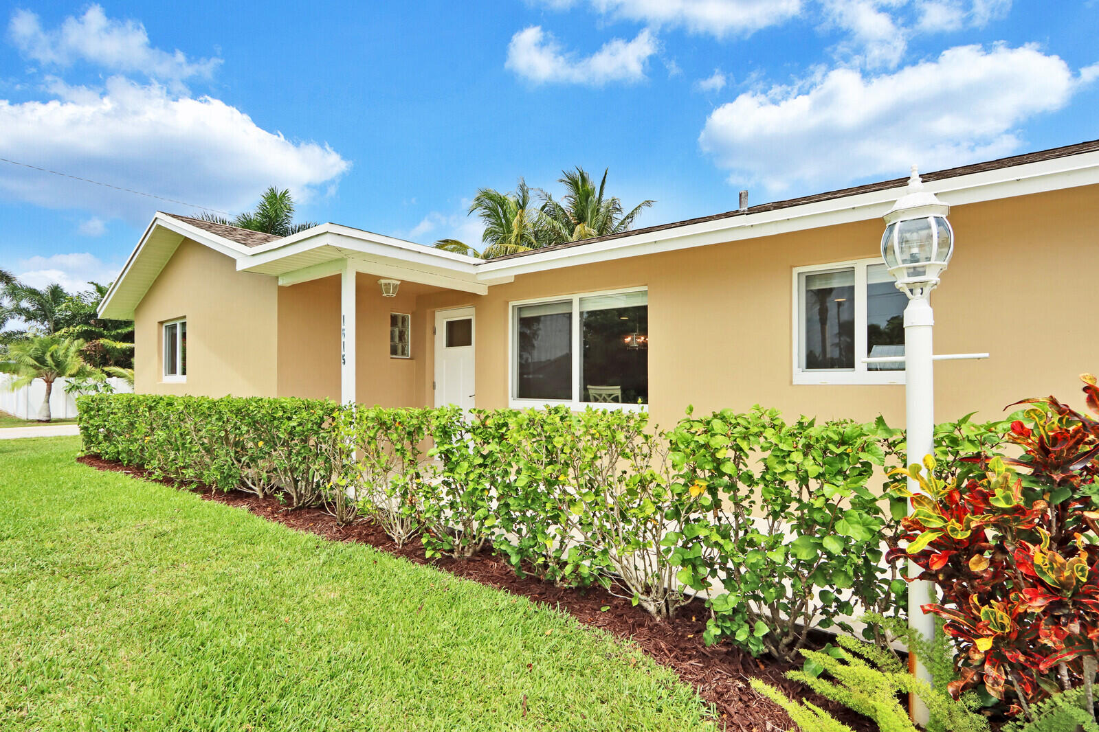 1615 Venus Avenue Jupiter, FL 33469 - Photo 4 of 24 Front Entry
