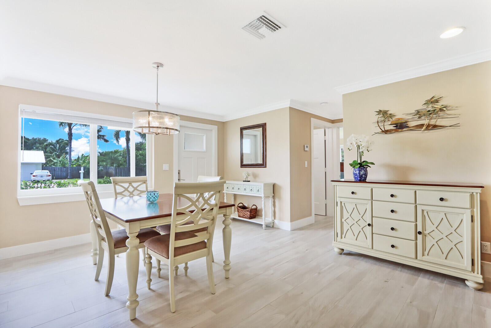 1615 Venus Avenue Jupiter, FL 33469 - Photo 6 of 24 Dining