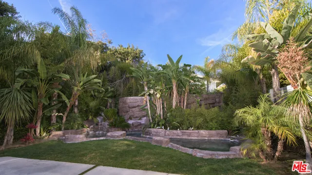 $75,000 | 900 North Hillcrest Road, Beverly Hills, CA 90210