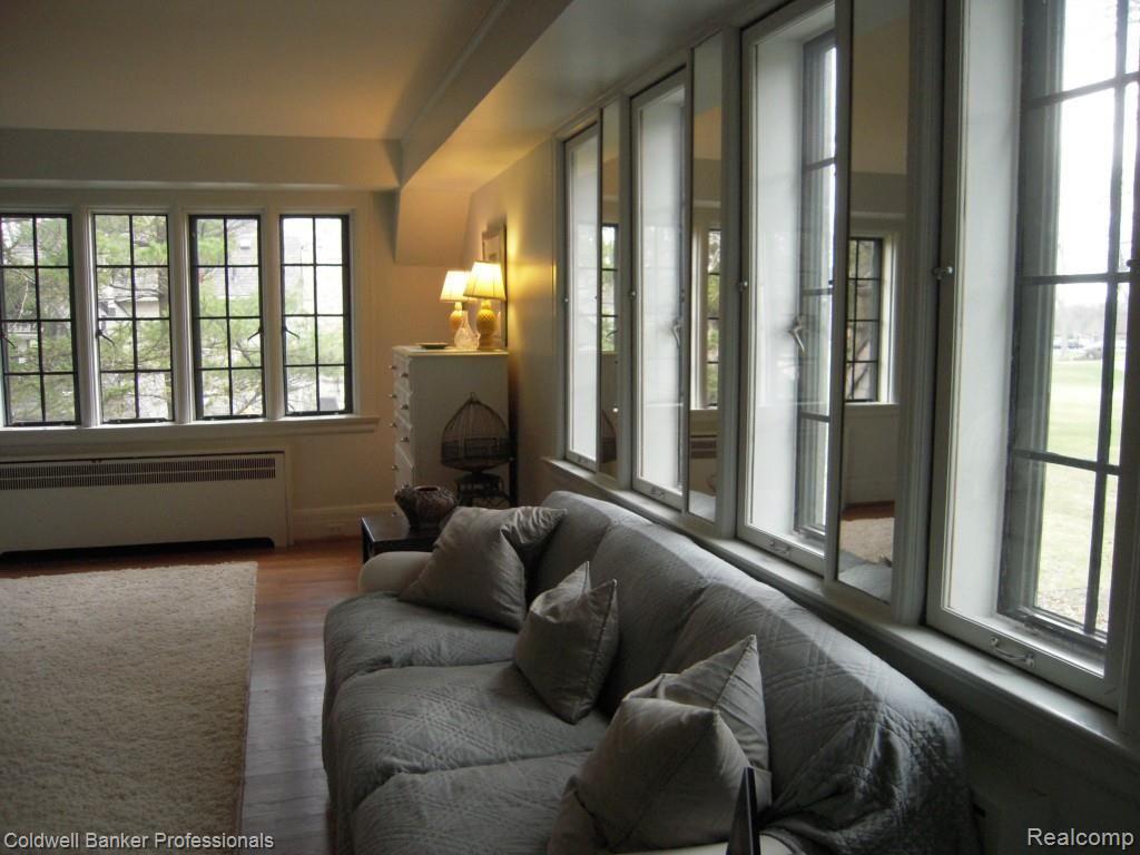 18055 Hamilton Road Highland Park, MI 48203 - Photo 20 of 40 23 MasterBR.jpg
