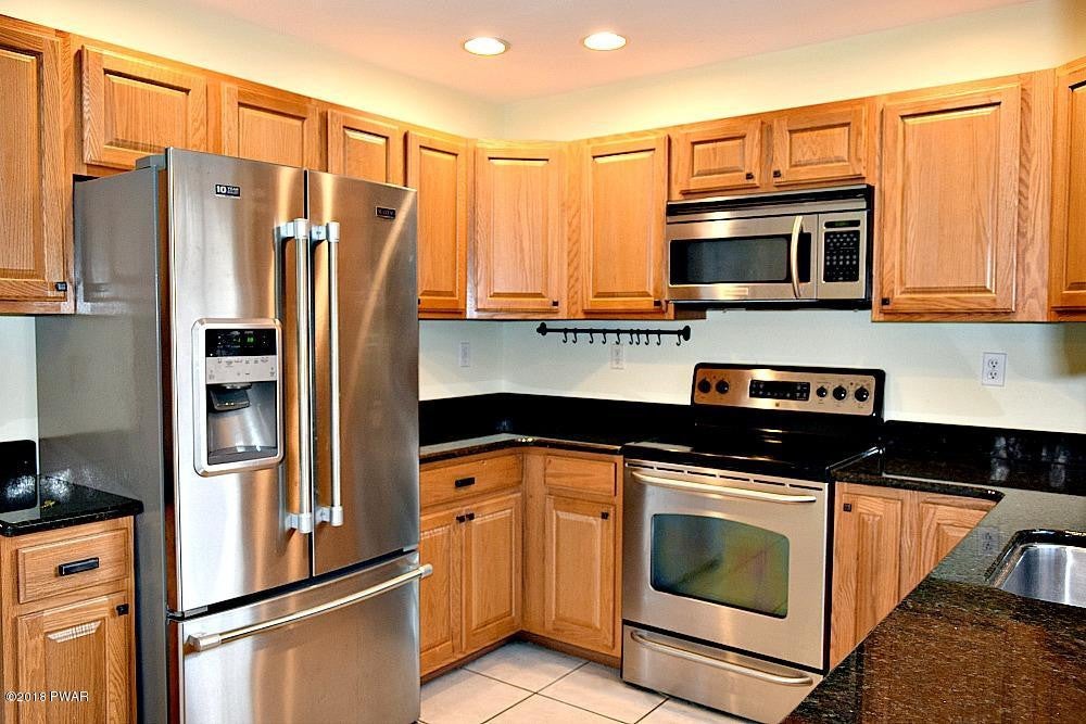 8 - Kitchen