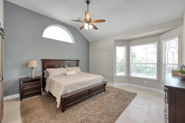 $499,900 | 42 East Knightsbridge Drive, The Woodlands, TX 77385