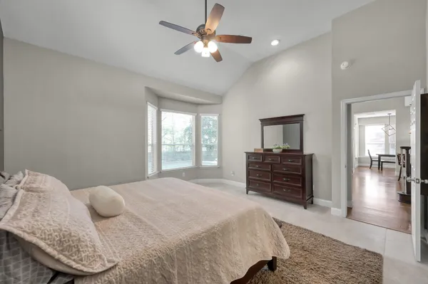 $499,900 | 42 East Knightsbridge Drive, The Woodlands, TX 77385