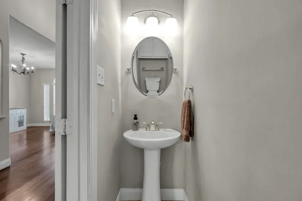 $499,900 | 42 East Knightsbridge Drive, The Woodlands, TX 77385