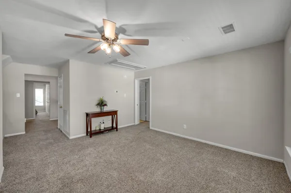 $499,900 | 42 East Knightsbridge Drive, The Woodlands, TX 77385