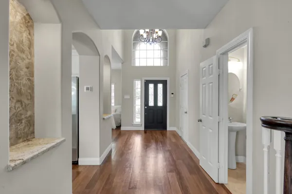 $499,900 | 42 East Knightsbridge Drive, The Woodlands, TX 77385