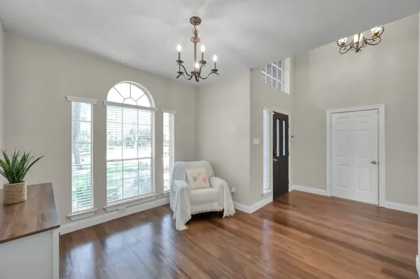 $499,900 | 42 East Knightsbridge Drive, The Woodlands, TX 77385