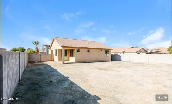 $1,810 | 6537 South 15th Drive, Phoenix, AZ 85041