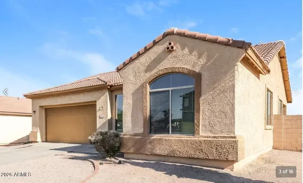 $1,810 | 6537 South 15th Drive, Phoenix, AZ 85041