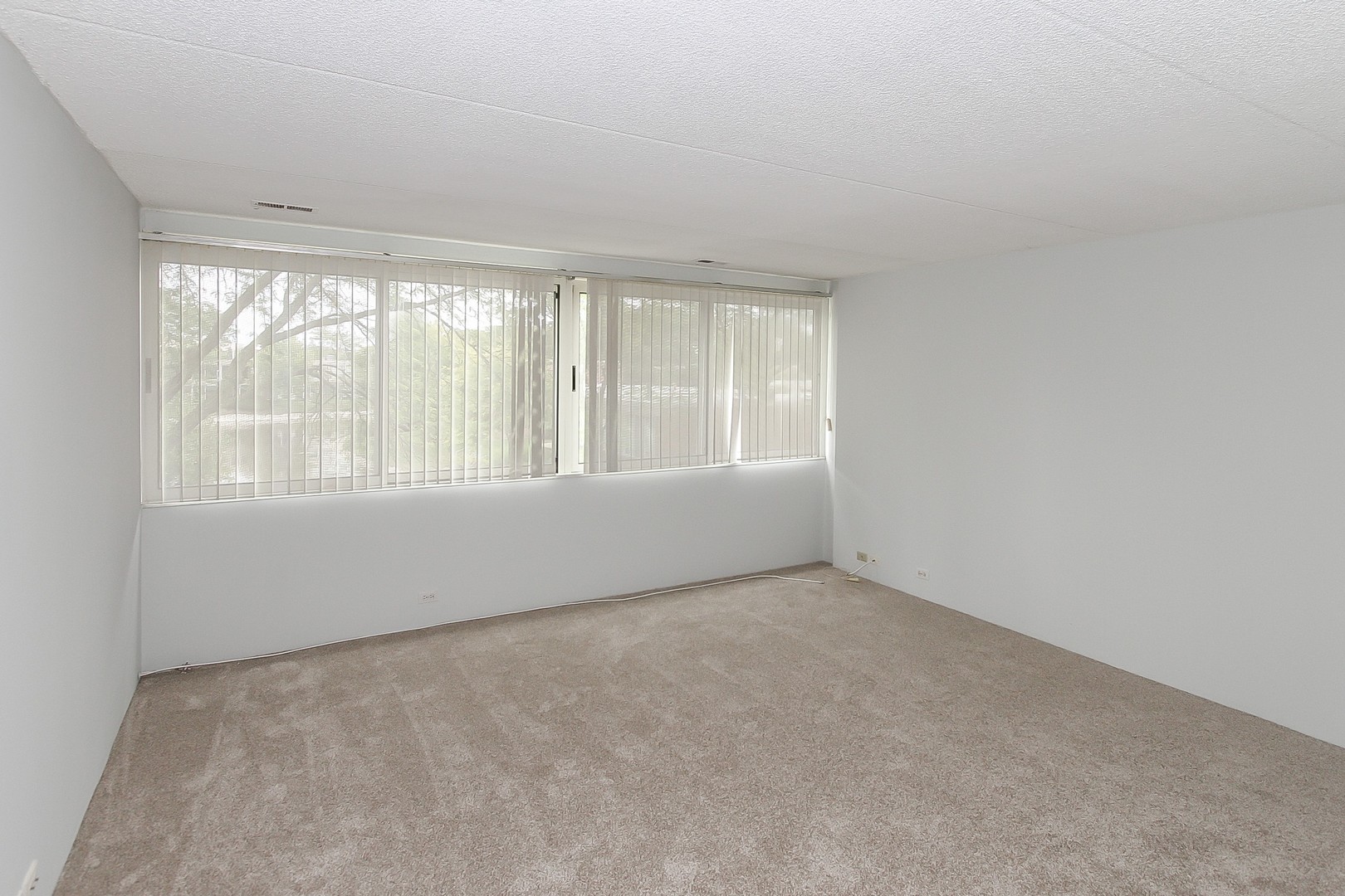 155 Avon Road Northbrook, IL 60062 - Photo 19 of 28