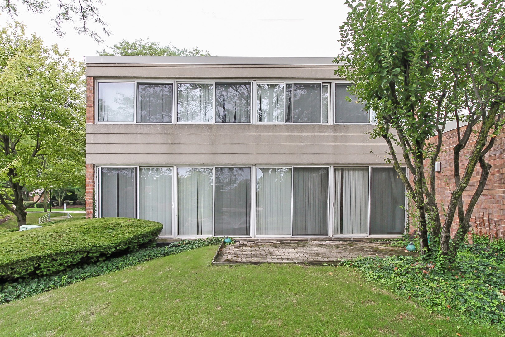 155 Avon Road Northbrook, IL 60062 - Photo 26 of 28