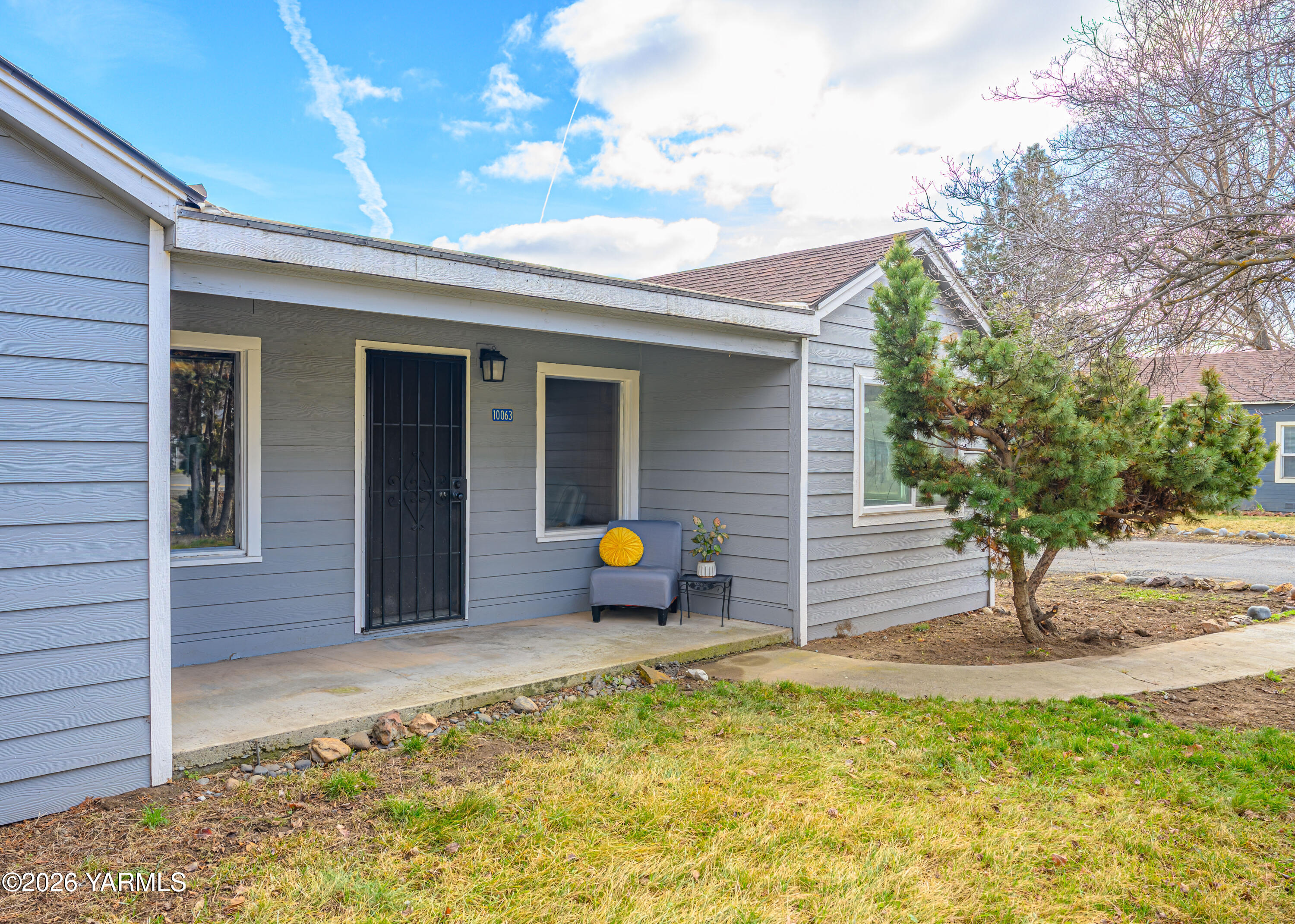 10063 South Naches Road Naches, WA 98937 - Photo 2 of 24 #2 Close up front